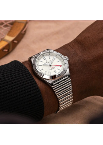 Breitling Chronomat Automatic GMT 40 A32398101A1A1