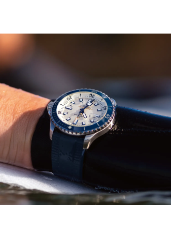 Breitling Superocean Automatic 42 A17375E71G1S1