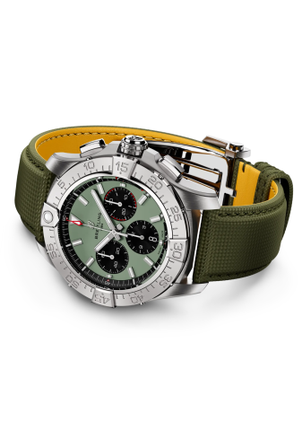 Breitling Avenger B01 Chronograph 44 AB0147101L1X1
