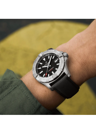 Breitling Avenger Automatic 42 A17328101B1X1