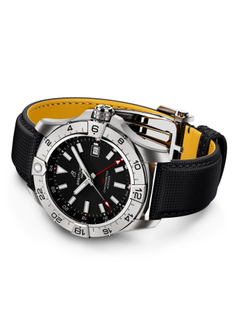 Breitling Avenger Automatic GMT 44 A32320101B1X1