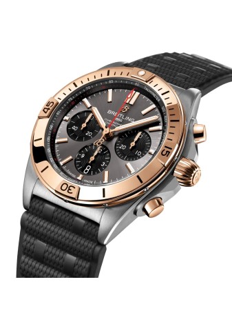 Breitling Chronomat B01 42 bracciale caucciù UB0134101B1S1