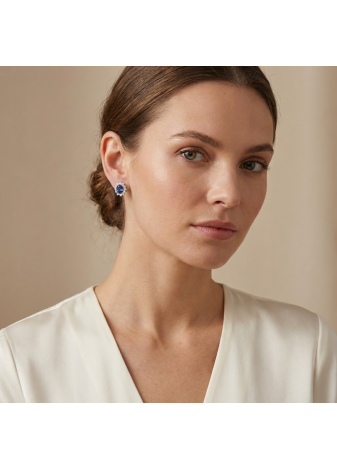 Orecchini Primavera a lobo in oro bianco con zaffiro blu e diamanti